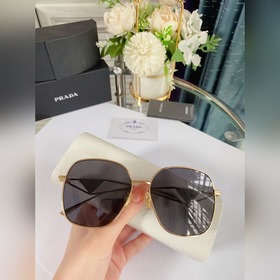 Prada Солнцезащитные очки Prada  Модель： SPR22  Размер： 58-16