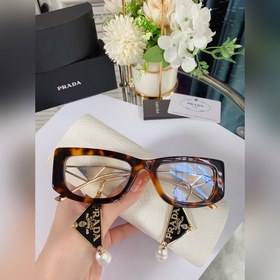PRADA*SPR14Y в сочетании с новыми жемчужными серьгами этого года 
