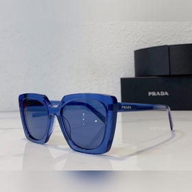 2023 год, первая премьера новой модели PRADA, модель SPR23Zs, раз