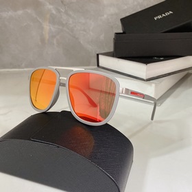 Prada Модель： SPR 50XS Размер： 60/16-145