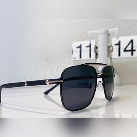 Prada Модель： SPR90Y Размер： 62х19-11-140.