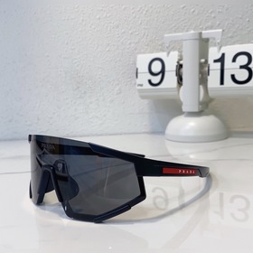 Prada, модель SPS04W, оригинальная форма, фирменный красный логот