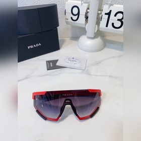 Prada, модель SPS04W, оригинальная форма, фирменный красный логот