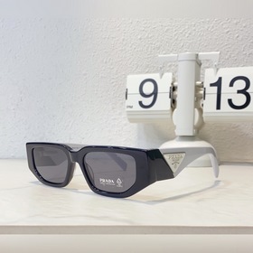 Prada Модель： SPR 09Z Размер： 54х18-140