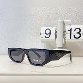 Prada Модель： SPR 09Z Размер： 54х18-140