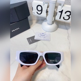 Prada Модель： SPR 09Z Размер： 54х18-140