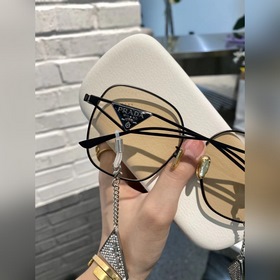 Prada Солнцезащитные очки Prada Высококачественный черный чай П