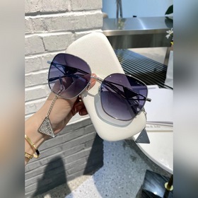 Prada Солнцезащитные очки Prada с подвеской из бриллиантов Модел