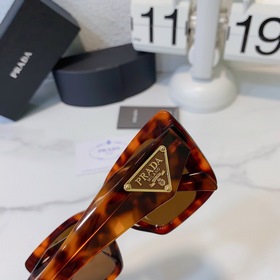 Prada PR 08YS Размер： 59х19-145