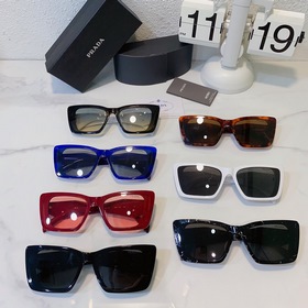Prada PR 08YS Размер： 59х19-145