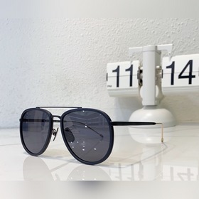 THOM BROWNE… TBS187    Размеры： 57-18-145     Оправа в ст