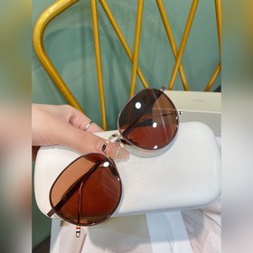THOM BROWNE Том Браун TBS119 Детали