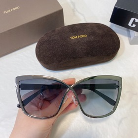 Том TOM FORD ModeI：FT 0715 Особый характер, божественная грация