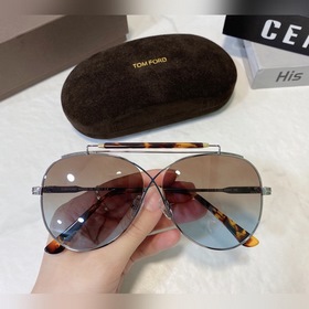 TOM FORD Официальный сайт новой модели FT0818 Размер： 60, 11-145