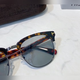 TOM FORD Том Форд  Модель： FT0248  Солнцезащитные очки Размер：
