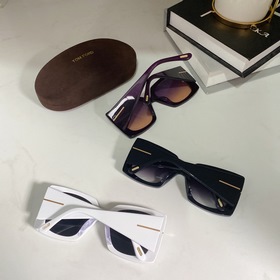 TOM FORD Модель： TF921 Размер： 54/18-145
