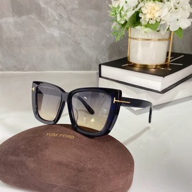 TOM FORD Модель： TF920 Размер： 57/15-145