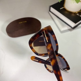 TOM FORD Модель： TF920 Размер： 57/15-145