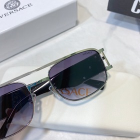 VERSACE Модель： VE4671 Размер： 55х19-140