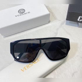 VERSACE Модель： VE4692 Размер： 132х145