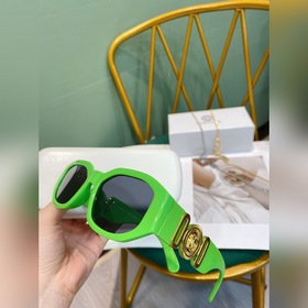VERSACE Модель： 4361 Размер： 53-16-140