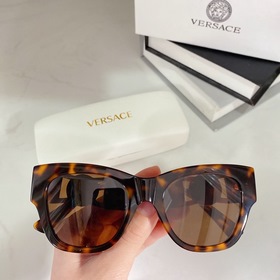 VERSACE Модель： VE4415U Размер： 52/21-145