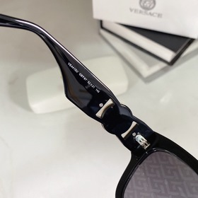 VERSACE Модель： VE4415U Размер： 52/21-145
