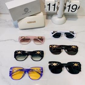 VERSACE Модель： 4449 Размер： 56/17-145